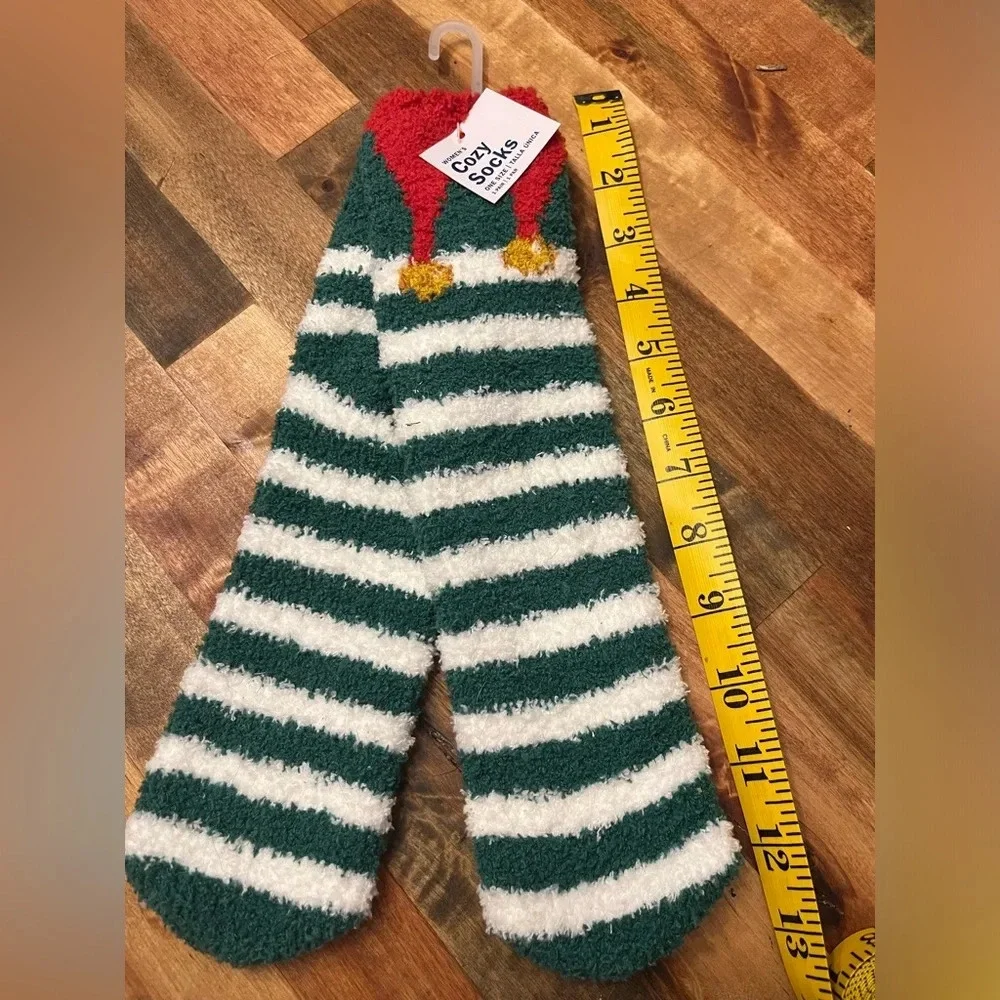 WOMEN’S WARM FUZZY CHRISTMAS HOLIDAY SOCKS, NWT New with Tags